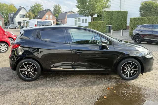 Renault Clio (2014) thumbnail 6
