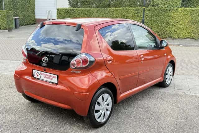 Toyota Aygo (2012) thumbnail 5