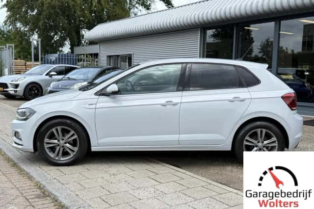 Volkswagen Polo (2017) thumbnail 2