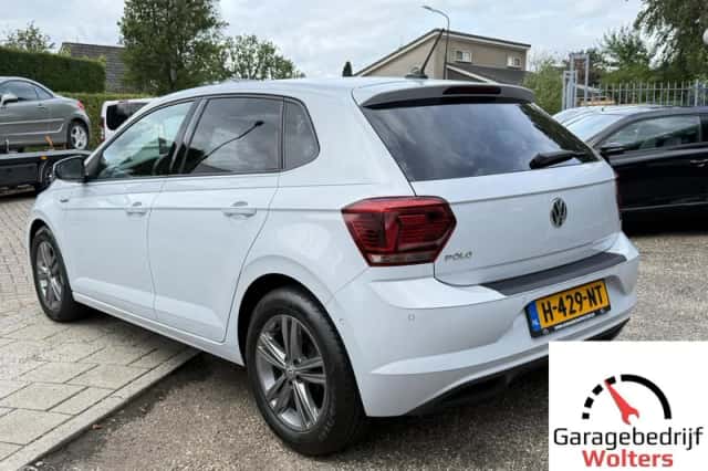 Volkswagen Polo (2017) thumbnail 3