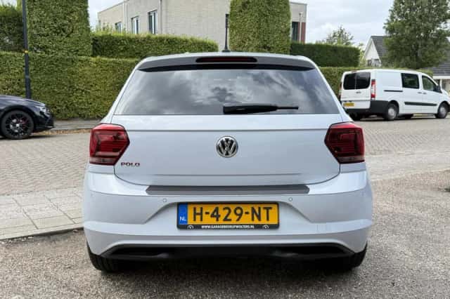 Volkswagen Polo (2017) thumbnail 4