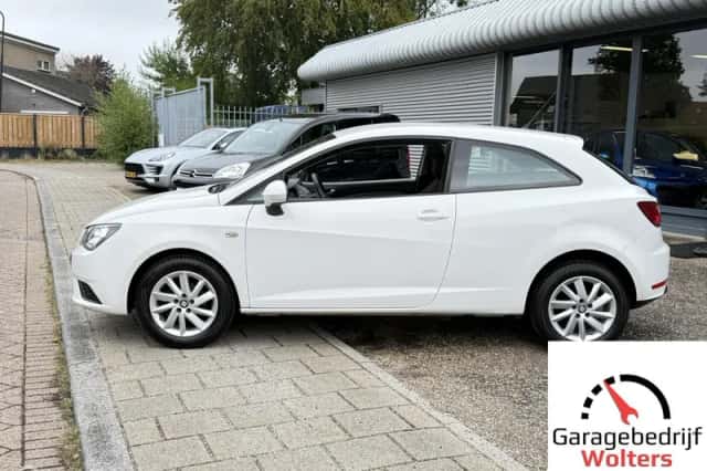 SEAT Ibiza (2013) thumbnail 2