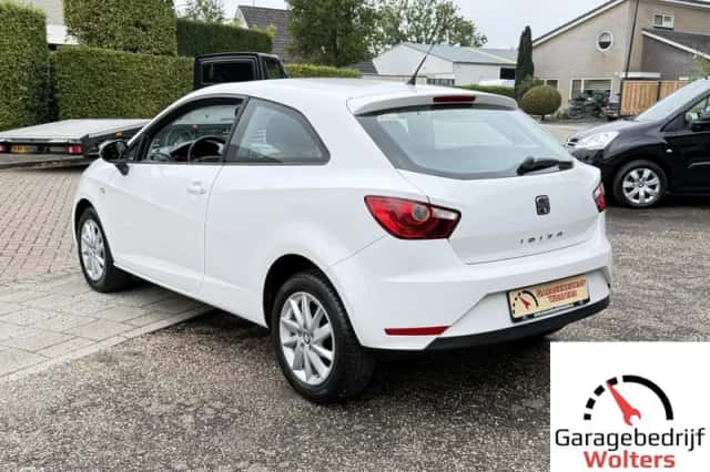 SEAT Ibiza (2013) thumbnail 3