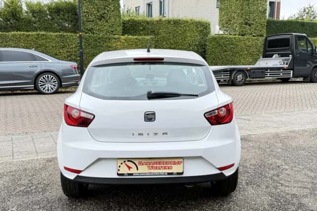 SEAT Ibiza (2013) thumbnail 4