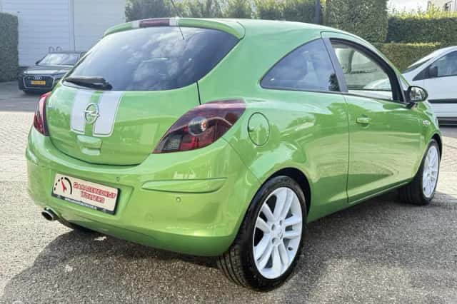 Opel Corsa (2012) thumbnail 5