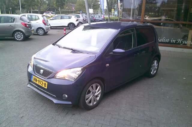 SEAT Mii (2015) thumbnail 2