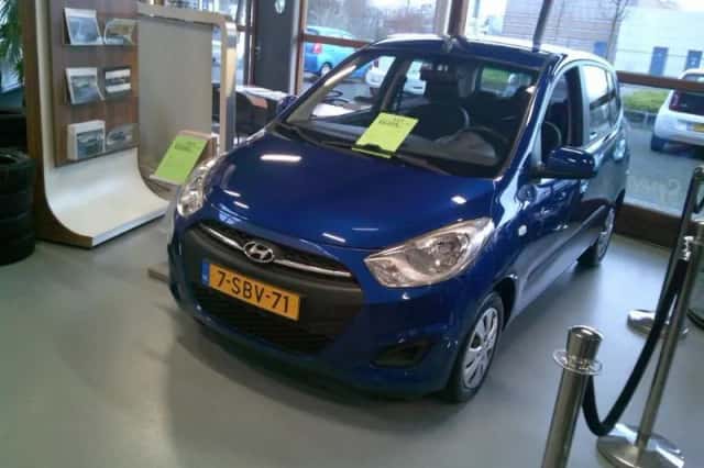 Hyundai i10 (2013) thumbnail 2