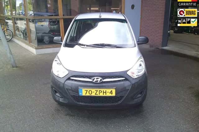 Hyundai i10 (2013) thumbnail 1