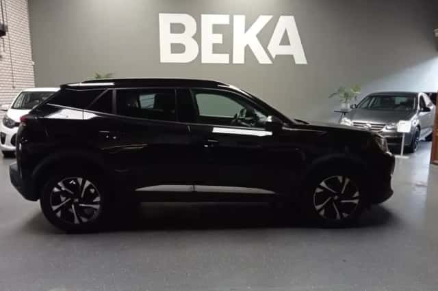 Peugeot 2008 (2021) thumbnail 4