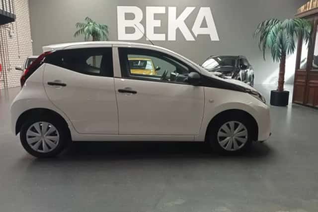 Toyota Aygo (2020) thumbnail 4