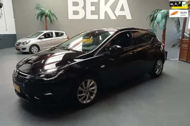 Opel Astra (2017) thumbnail 1