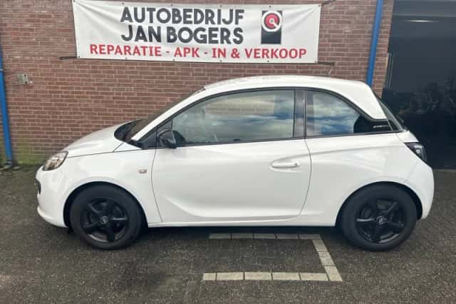 Opel Adam (2013) thumbnail 2