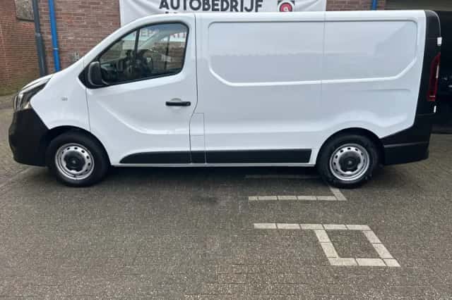Opel Vivaro (2019) thumbnail 2