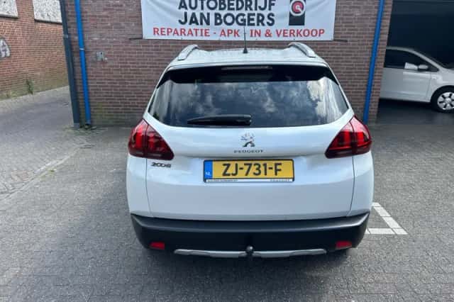Peugeot 2008 (2019) thumbnail 4