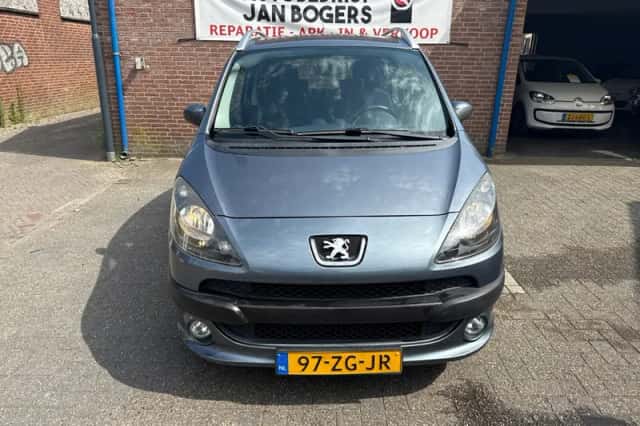 Peugeot 1007 (2008) thumbnail 1