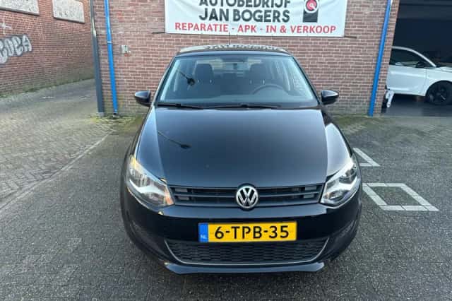 Volkswagen Polo (2014) thumbnail 1