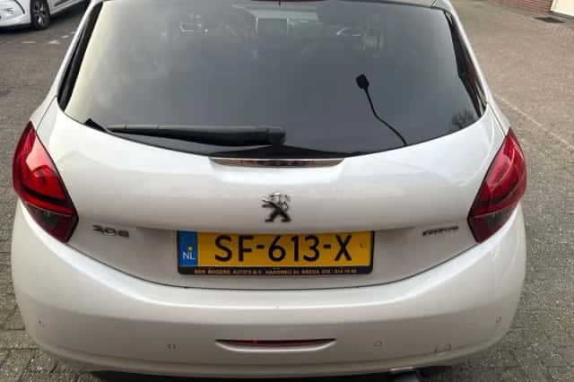 Peugeot 208 (2018) thumbnail 4
