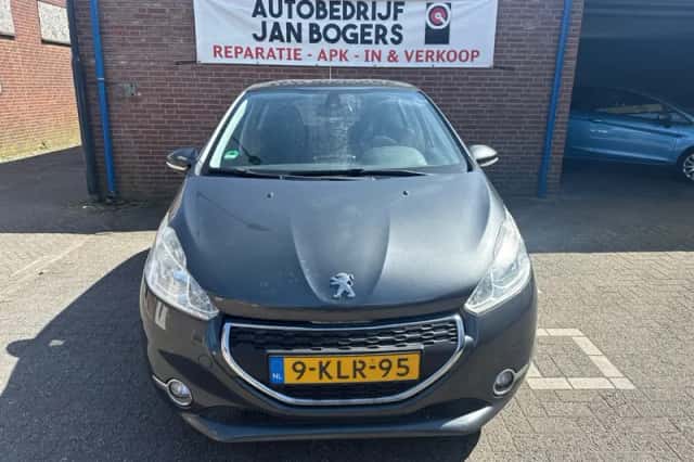 Peugeot 208 (2013) thumbnail 1
