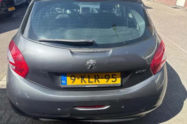 Peugeot 208 (2013) thumbnail 4