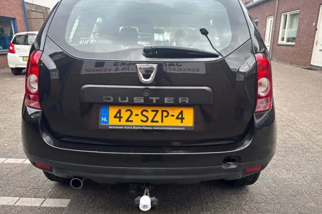 Dacia Duster (2012) thumbnail 4