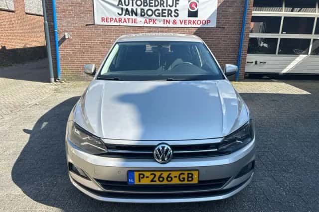 Volkswagen Polo (2018) thumbnail 1