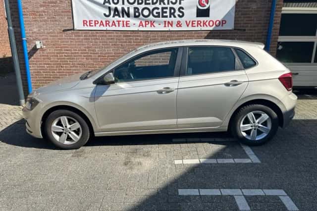 Volkswagen Polo (2018) thumbnail 3