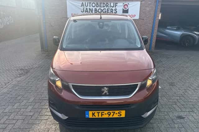 Peugeot Rifter Long (2021) thumbnail 1
