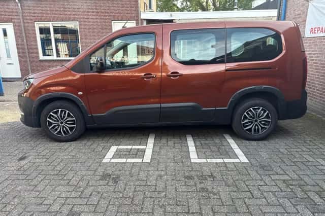 Peugeot Rifter Long (2021) thumbnail 2