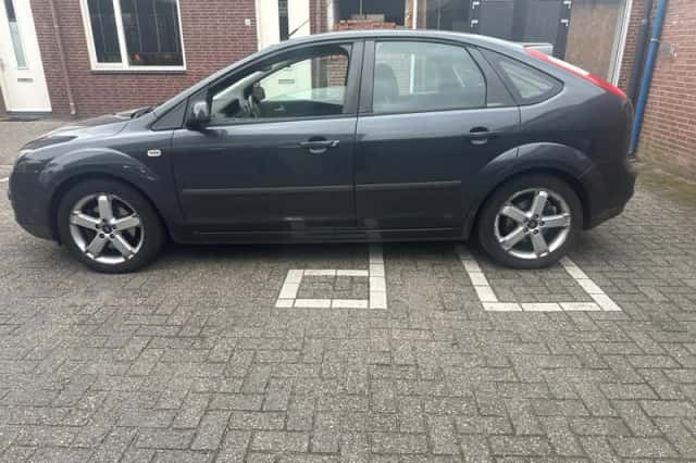 Ford Focus (2007) thumbnail 2