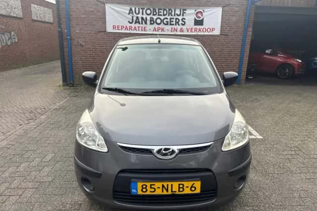 Hyundai i10 (2010) thumbnail 1