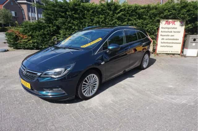 Opel Astra (2017) thumbnail 3