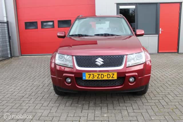 Suzuki Grand Vitara (2008) thumbnail 2