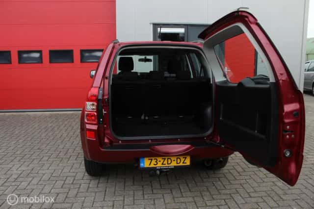 Suzuki Grand Vitara (2008) thumbnail 4