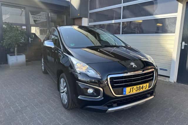 Peugeot 3008 (2016) thumbnail 5