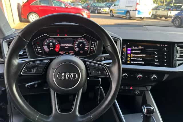 Audi A1 Citycarver (2021) thumbnail 3