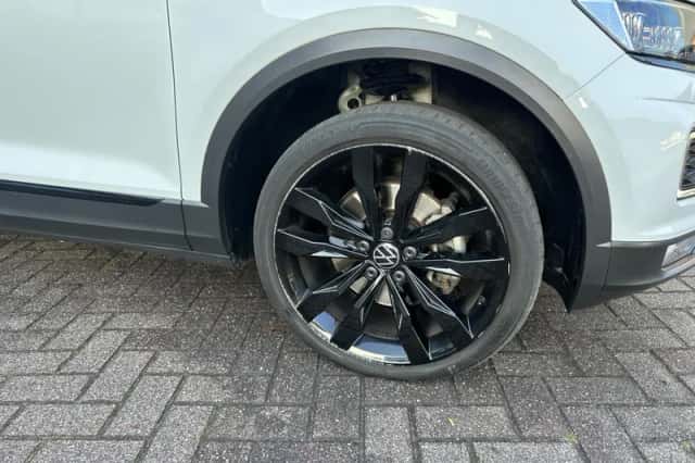 Volkswagen T-Roc (2021) thumbnail 4