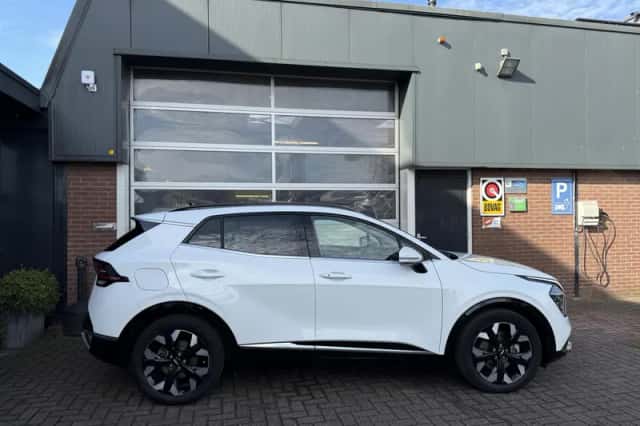 Kia Sportage (2022) thumbnail 5