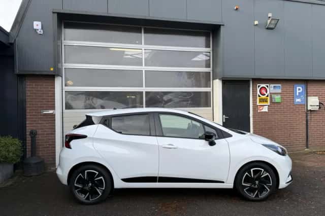Nissan Micra (2021) thumbnail 3