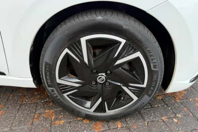 Nissan Micra (2021) thumbnail 5