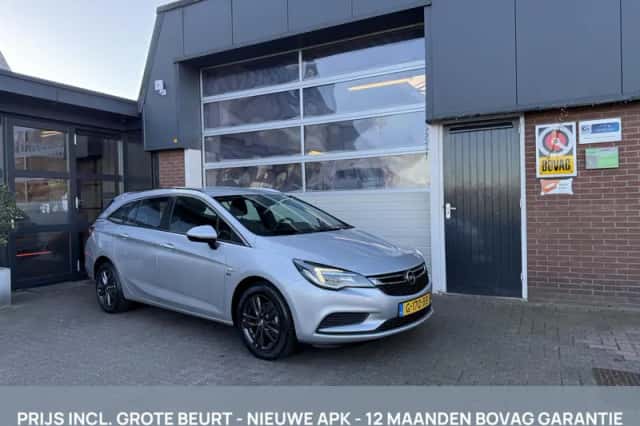 Opel Astra (2019) thumbnail 1