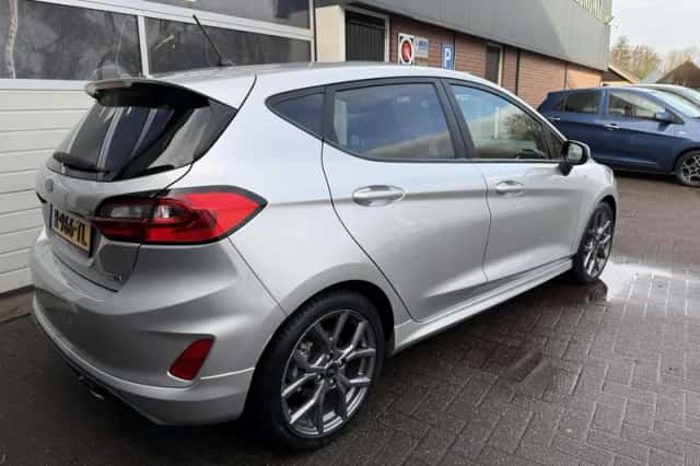 Ford Fiesta (2022) thumbnail 2