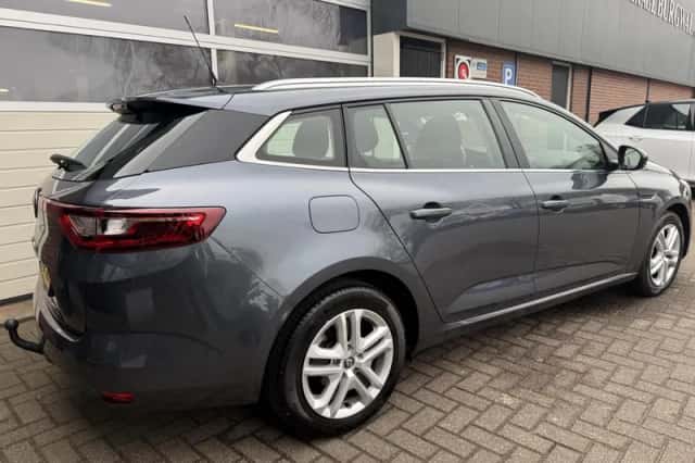 Renault Mégane (2020) thumbnail 2