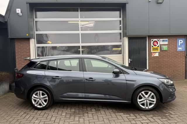 Renault Mégane (2020) thumbnail 4