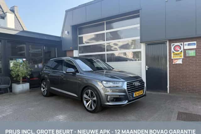 Audi Q7 (2016) thumbnail 1