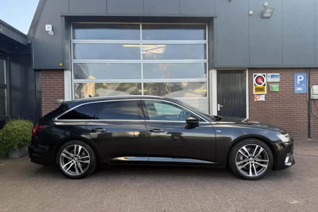 Audi A6 (2019) thumbnail 2