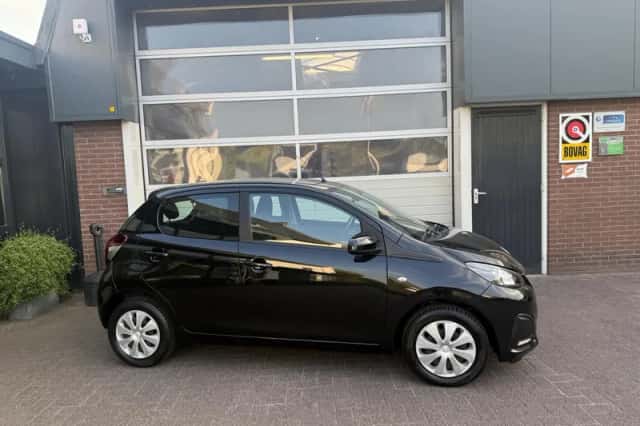 Peugeot 108 (2022) thumbnail 2