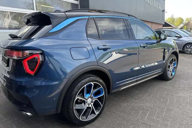 Lynk & Co 01 (2022) thumbnail 2
