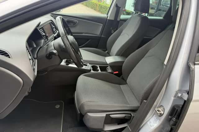 SEAT Leon (2019) thumbnail 3