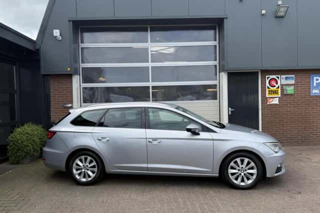 SEAT Leon (2019) thumbnail 4