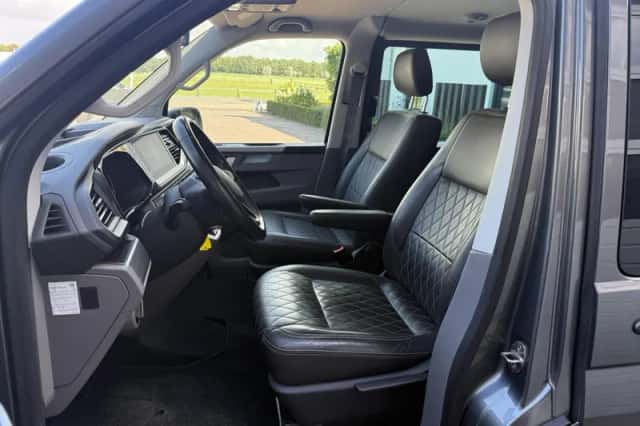 Volkswagen Transporter (2023) thumbnail 3